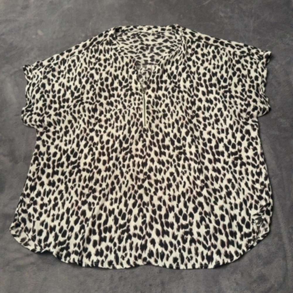 Unknown Blouse Women XL Animal Print Zip Front Short Sleeve Casual Lightweight
